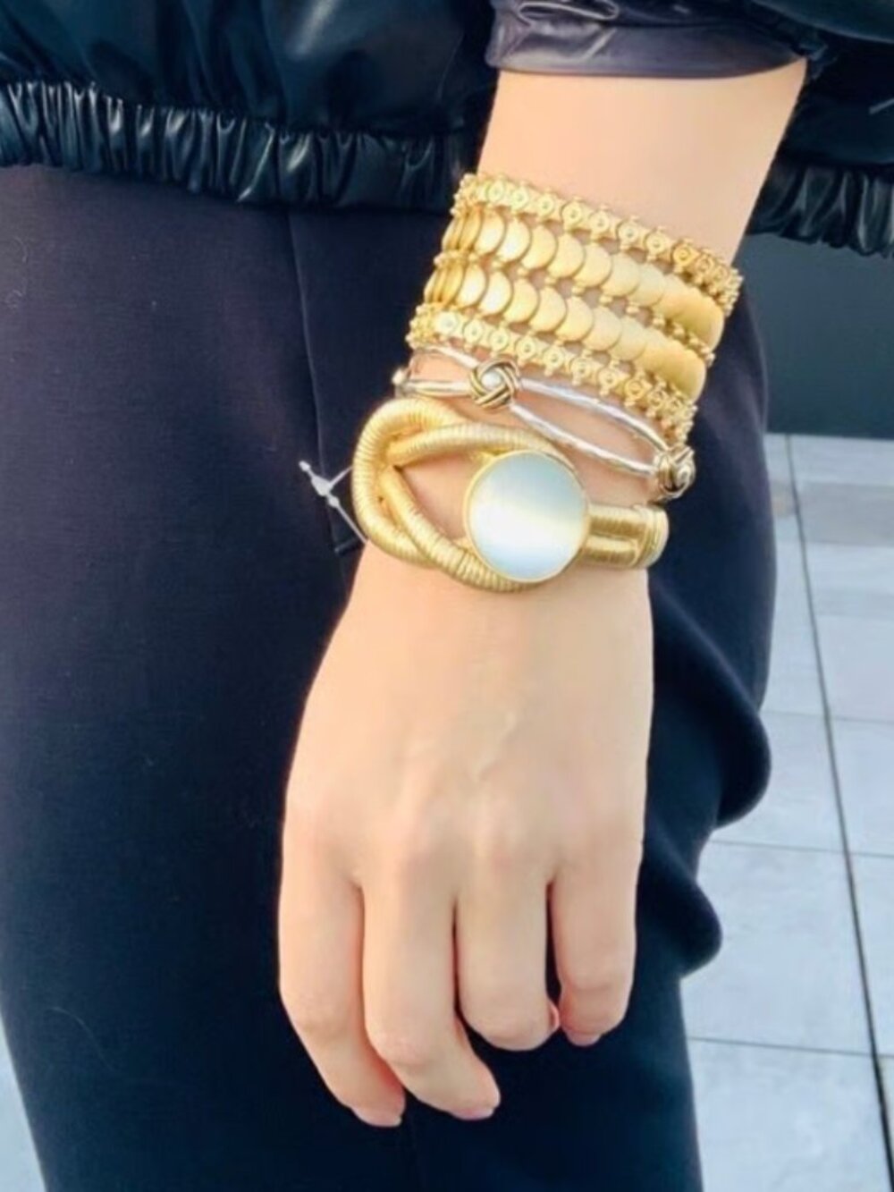 1pcs Anthro Rigid Matte Gold Ornamentation Metalwork Bangle Bracelet